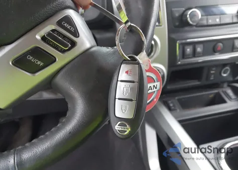 2017 Nissan Titan Sv z USA, uszkodzony, nr VIN 1N6AA1E59HN557061